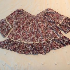 Off the shoulder boutique top